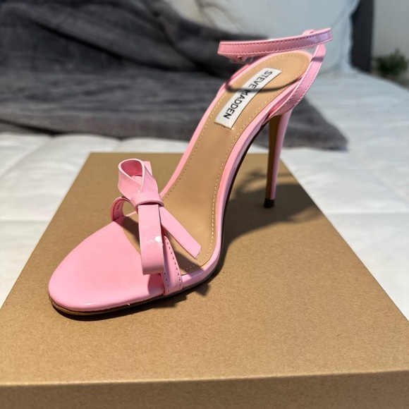 Steve Madden Pink Bow Stiletto - Picture 2 of 4
